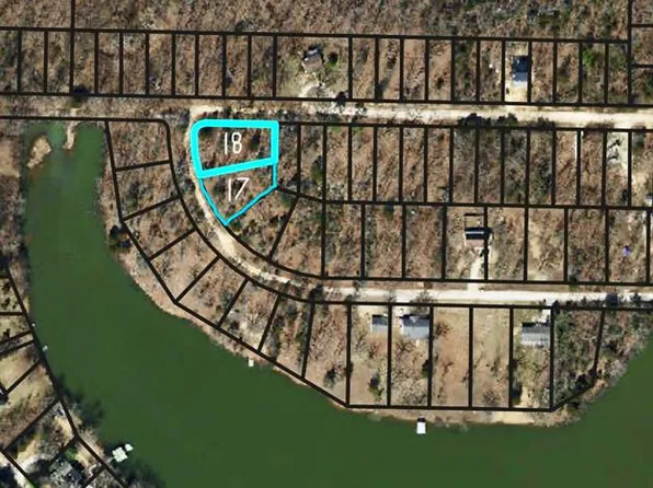 17-18 Hidden Lake Dr, Saint Clair, MO 63077