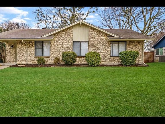 4th image of 1404 Cotillion Dr