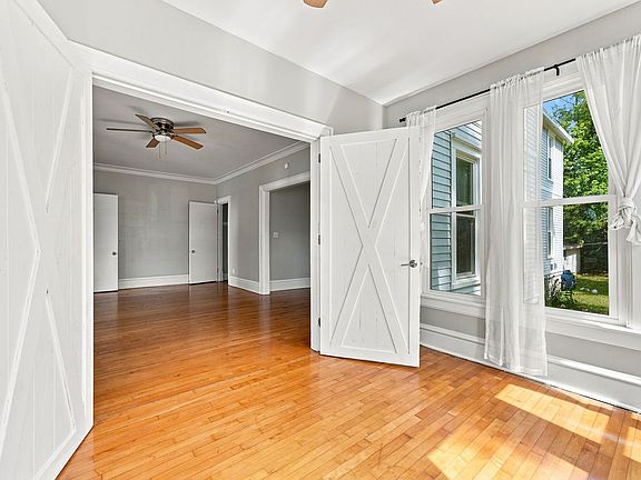 5th image of 628 Jefferson St