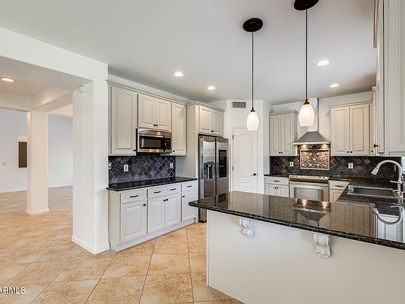 4th image of 6627 S GARNET Way