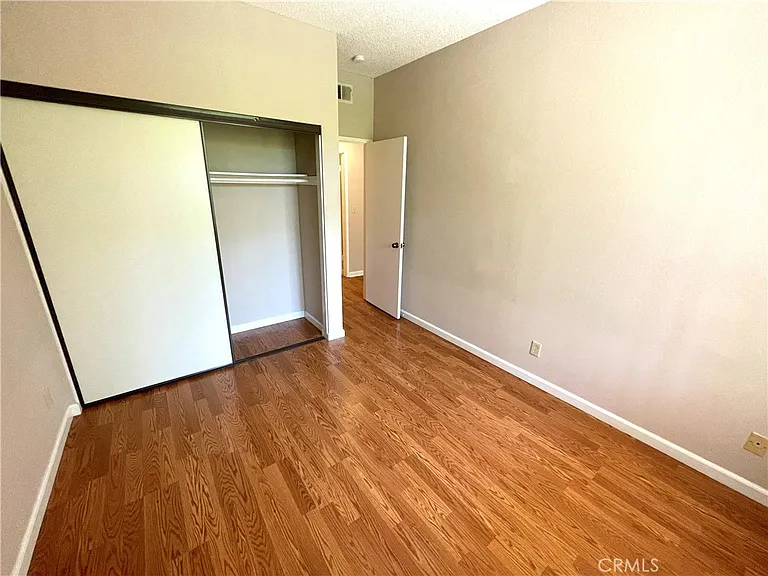 2563 Plaza Del Amo — Photo 20
