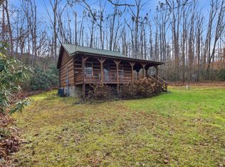 4424 Trail Hollow Rd, Cosby, TN 37722