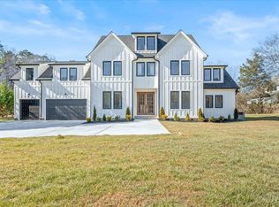 10541 E Brainerd Rd, Apison, TN 37302