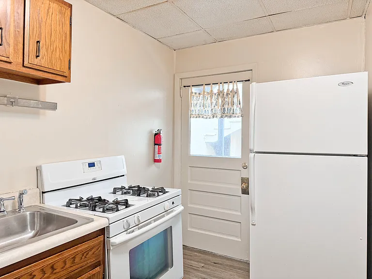 5727 Phillips Ave #1 — Photo 14