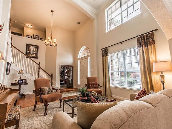 5th image of 14637 Pensham Dr