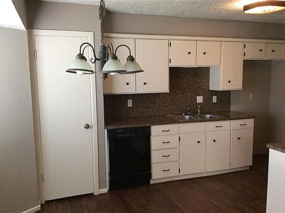 4th image of 507 Holly St