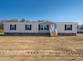 555 Pope Rd, Rose Hill, NC 27458