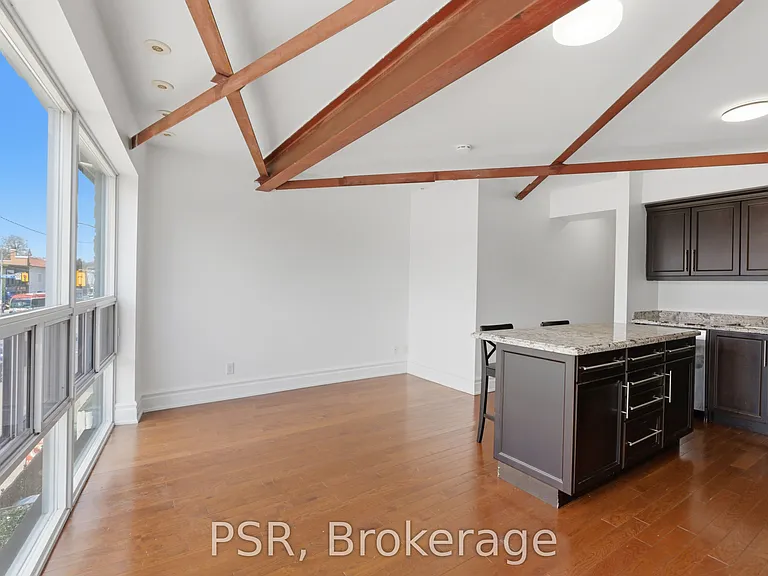 2541 Yonge St #1 — Photo 3