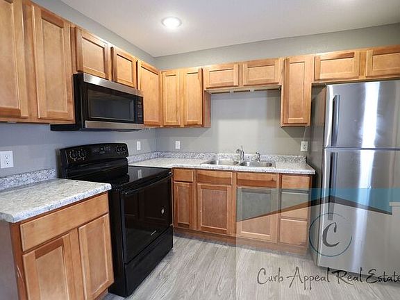 4th image of 2419 Dudley St APT 14