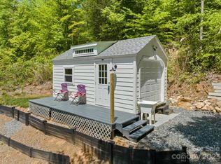 408 Arvil Gosnell Rd, Mars Hill, NC 28754