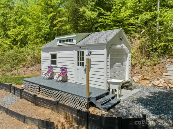 408 Arvil Gosnell Rd, Mars Hill, NC 28754