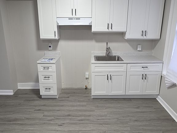 5th image of 1203 Darley Ave