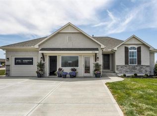 21101 W 190th Ter, Spring Hill, KS 66083