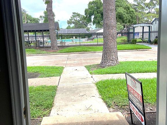 5th image of 1102 W Tri Oaks Ln APT 103