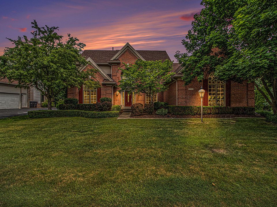1st image of 40294 Woodside Dr S