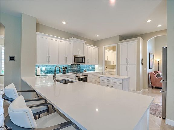 2nd image of 9177 Hollow Pine DR