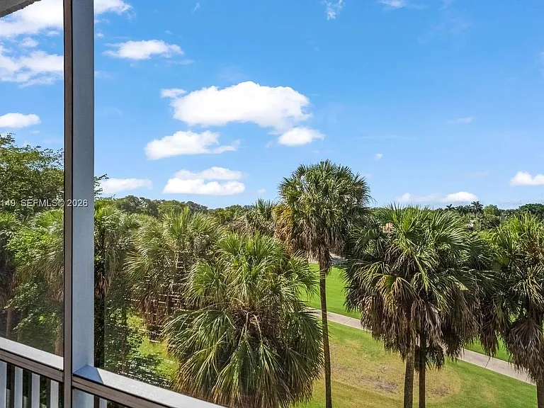250 Jacaranda Dr #508 — Photo 27