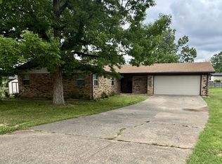 113 Cornwall Ct, Jacksonville, AR 72076