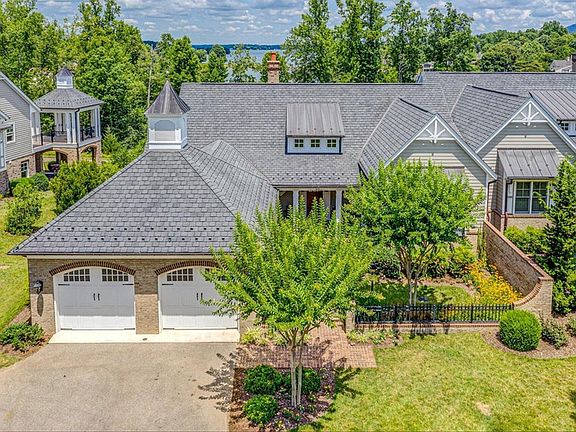 3rd image of 55 Grande Villa Dr