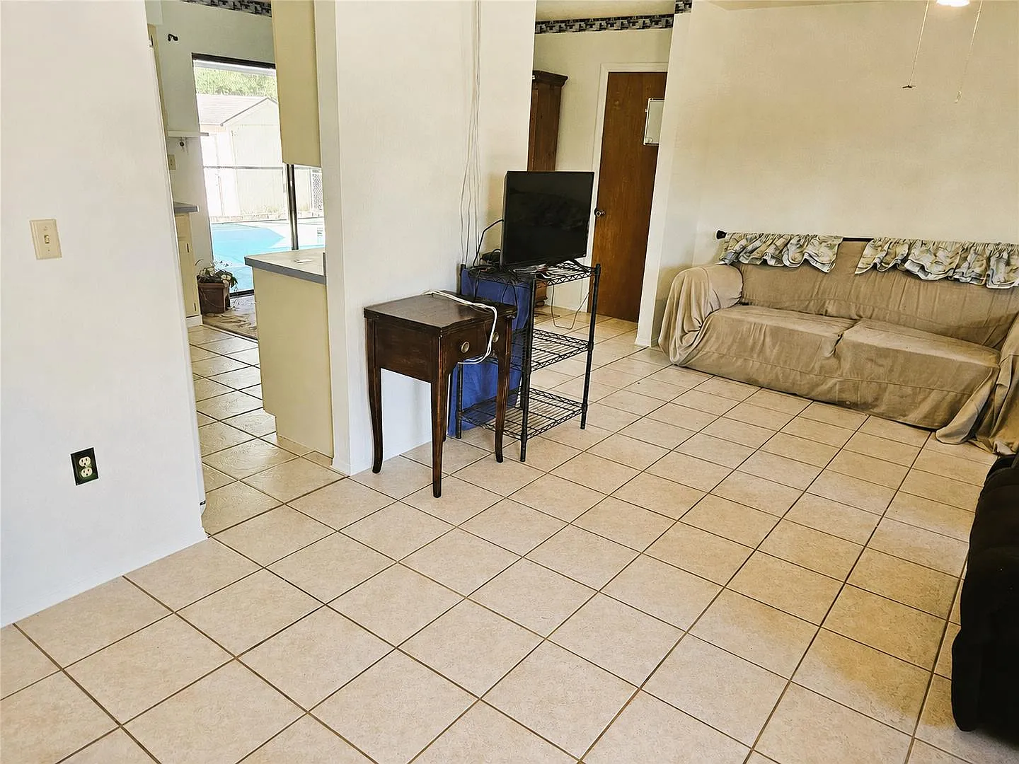 2 bed, 2.0 bath, 1340 sqft, $1,139 — Photo 3