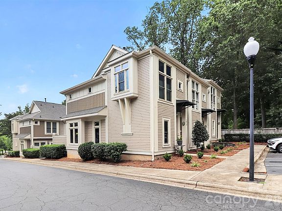 2nd image of 1073 Park West Dr