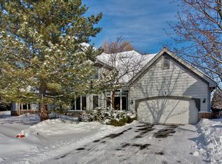 3 Choate Ct, Lincolnshire, IL 60069