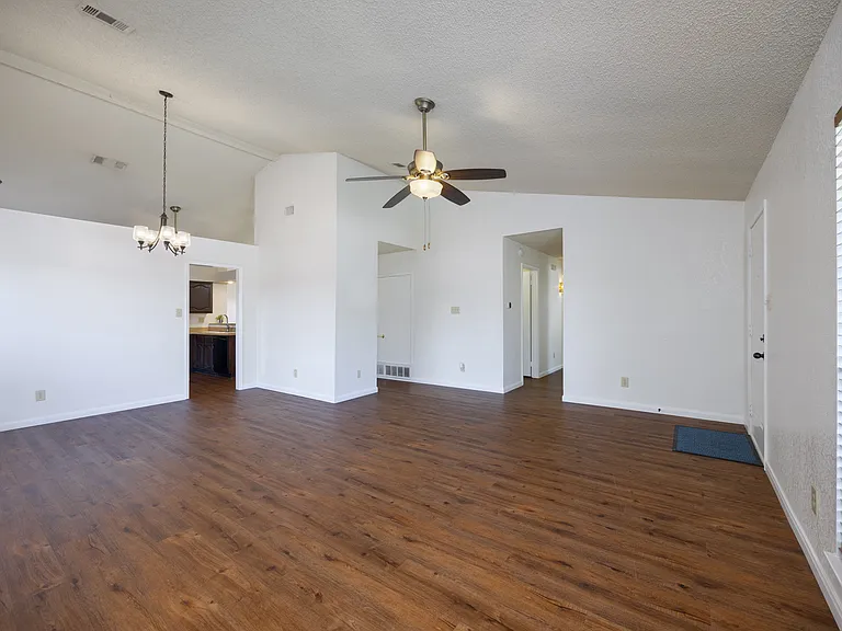 4504 Keys Dr — Photo 28