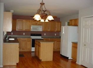 36940 Kennedy Ln, New Boston, MI 48164