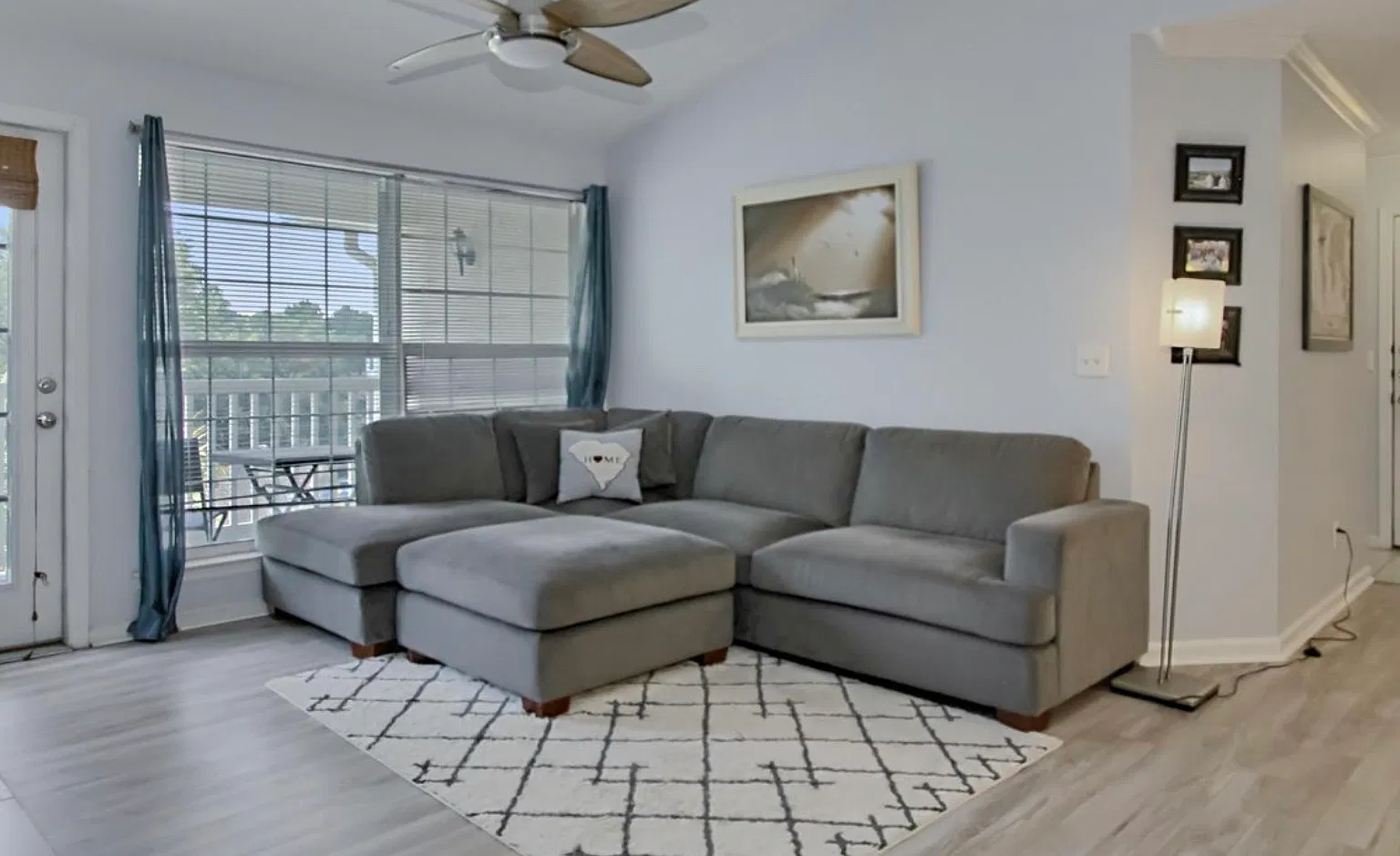 700 Daniel Ellis Dr — Photo 3