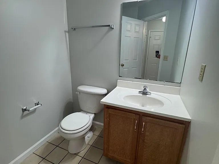 1058 Oriole Ln — Photo 5