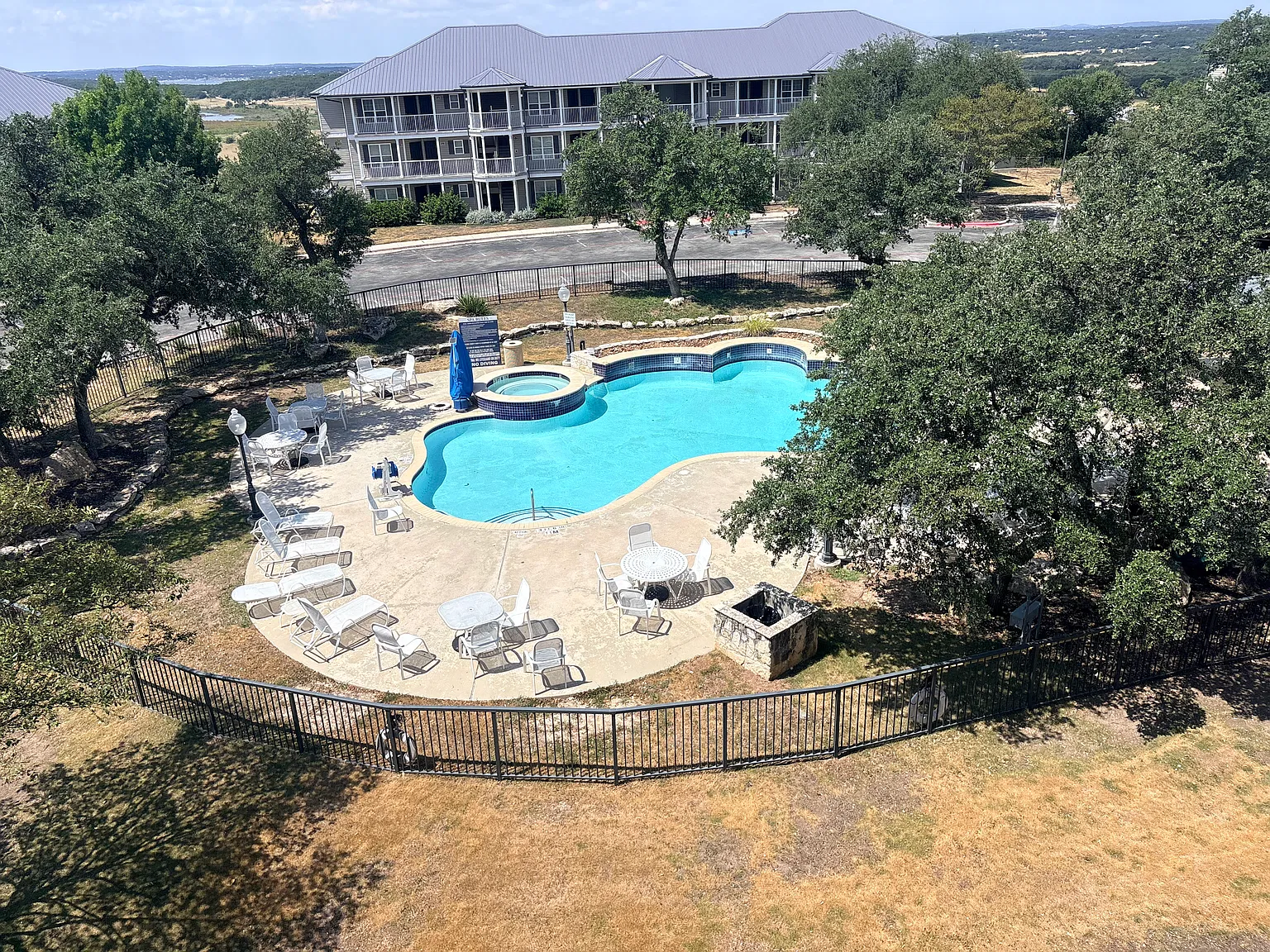 2 bed, 1250 sqft, $1,550 — Photo 2