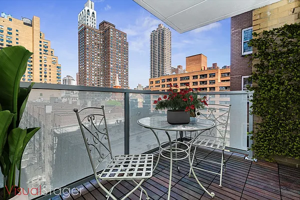 Sold by Maxwell Jacobs | media 20