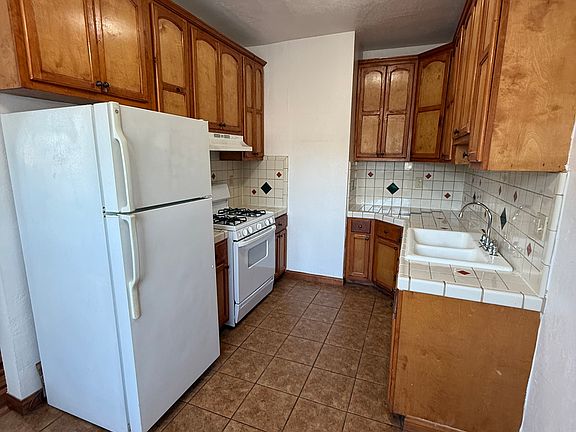 5th image of 1112 N Kingsley Dr APT 18