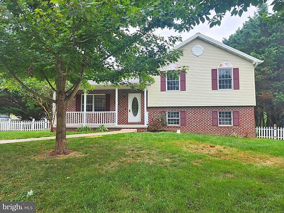 2nd image of 516 Lexington Way