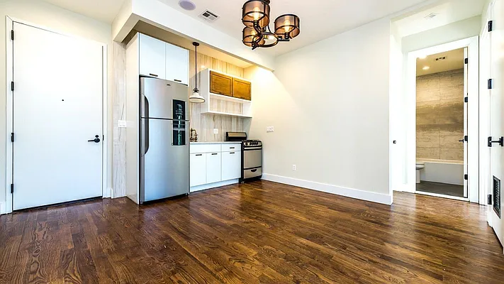 Rented by Hagstrom Management Inc | media 6