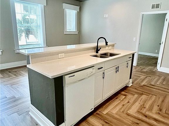 3rd image of 2310 1st St #203