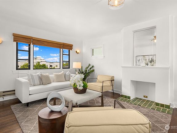 5th image of 2717 Franklin Avenue E #204