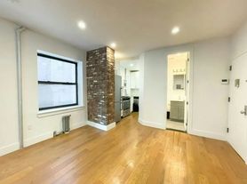 115 Carlton Ave
