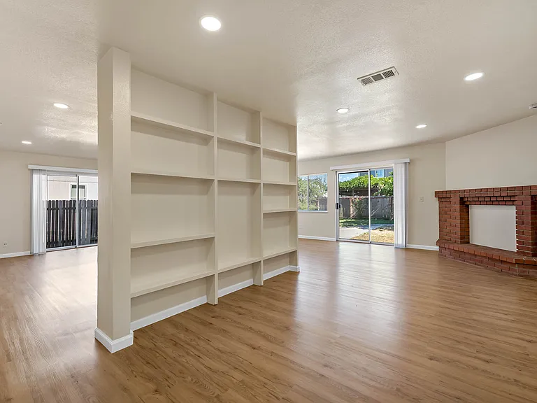 1401 Prospect Way — Photo 19