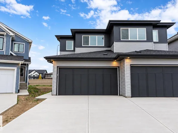 1062 Cristall Cres, Edmonton, AB T6W 5S6