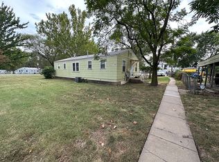1438 S Pershing Ave, Wichita, KS 67218