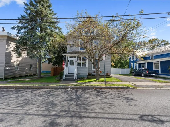 10586 Steuben St, Remsen, NY 13438