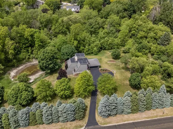 2953 Kettle Moraine ROAD, Hartford, WI 53027