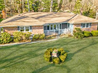 328 Concord St, Dix Hills, NY 11746