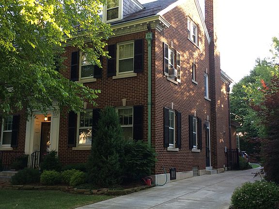 Driveway/Side View
