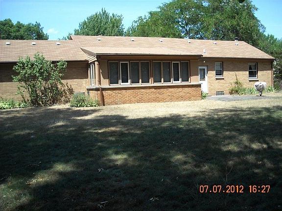 4th image of 196 Pleasantview Dr