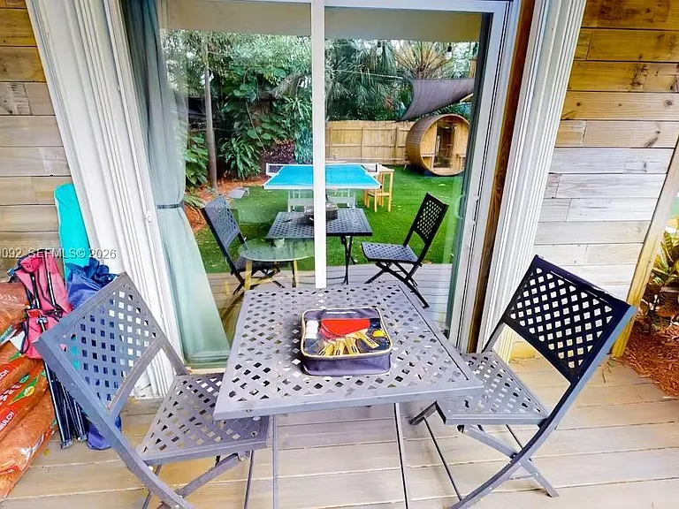 416 SE 19th St #416 — Photo 27