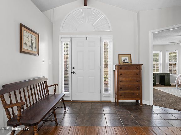 5th image of 16158 Herbage Dr