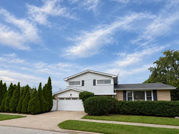 9222 Merrill Ave, Morton Grove, IL 60053