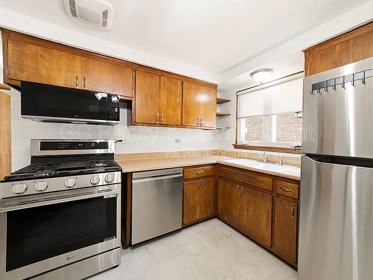 5144 S Melvina Ave — Photo 7